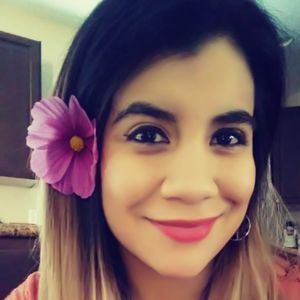 Meet your Posher, Adriana